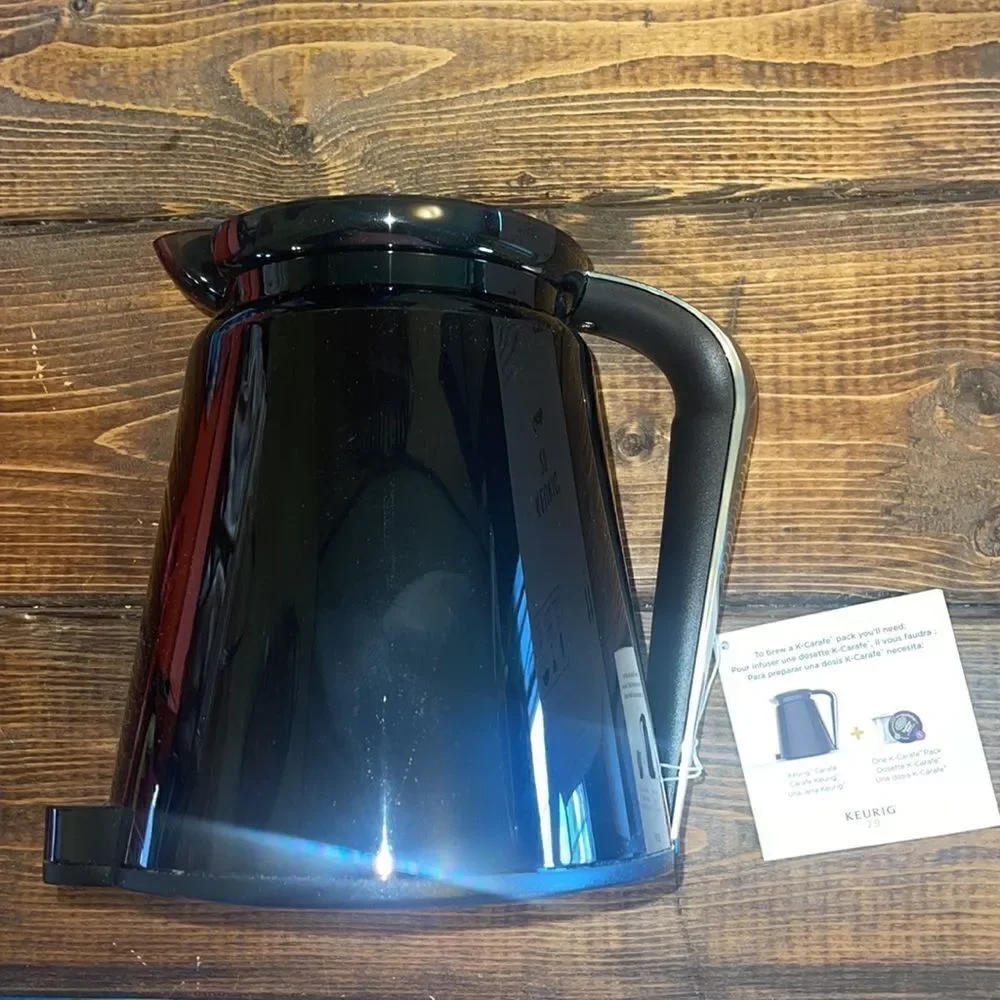 Keurig 2.0‎ Plastic Carafe 32oz Double-Walled with Easy-Pour Handle